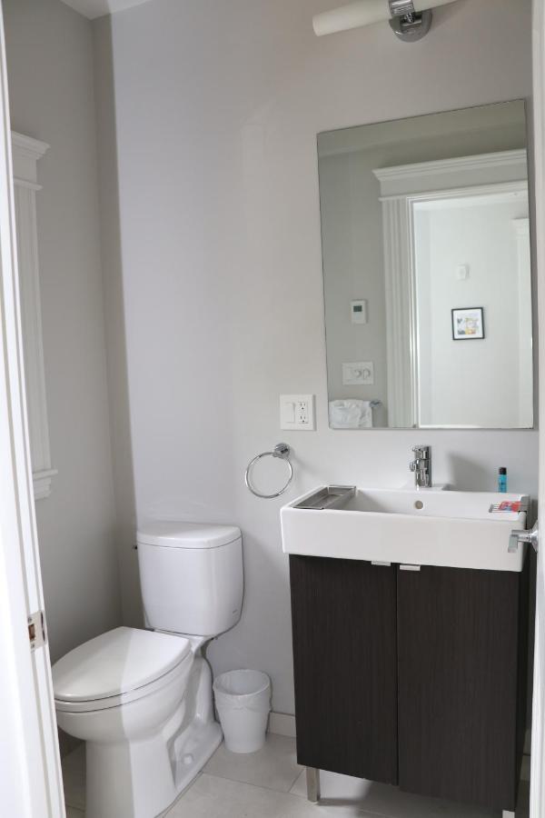 A Stylish Stay W/ A Queen Bed, Heated Floors.. #18 Бруклін Екстер'єр фото