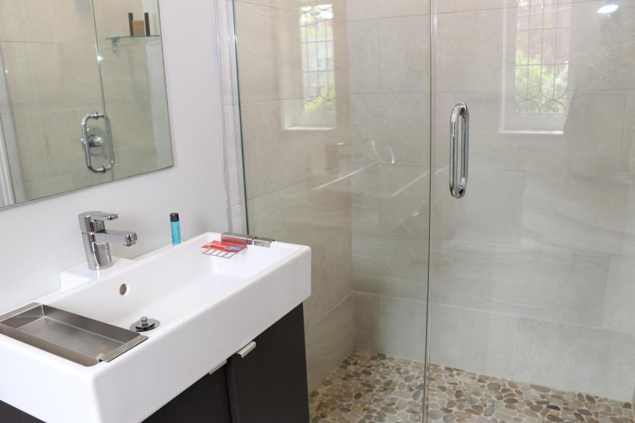 A Stylish Stay W/ A Queen Bed, Heated Floors.. #18 Бруклін Екстер'єр фото